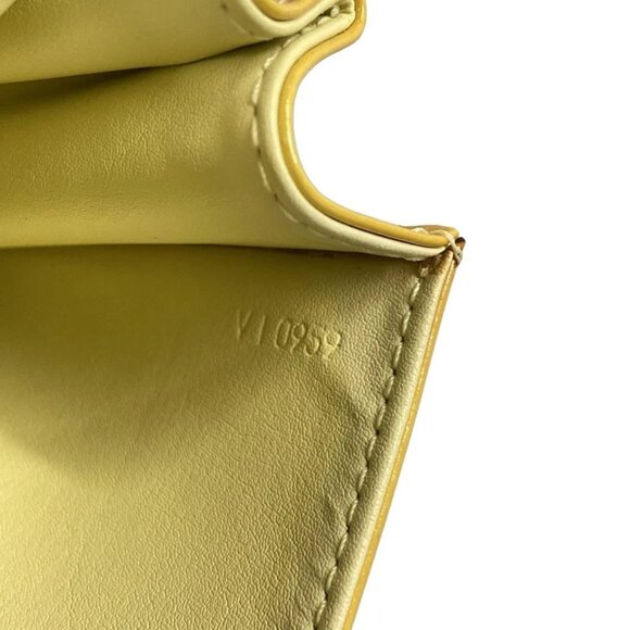 LOUIS VUITTON Spring Street Lime Yellow Monogram Vernis - 383-080125 - Picture 12 of 14